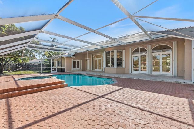 8281 SW 84th Ter, Miami, FL 33143