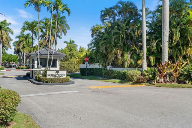 8281 SW 84th Ter, Miami, FL 33143