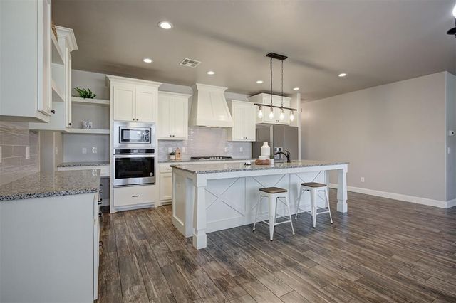12013 SW 45th Terrace, Mustang, OK 73064