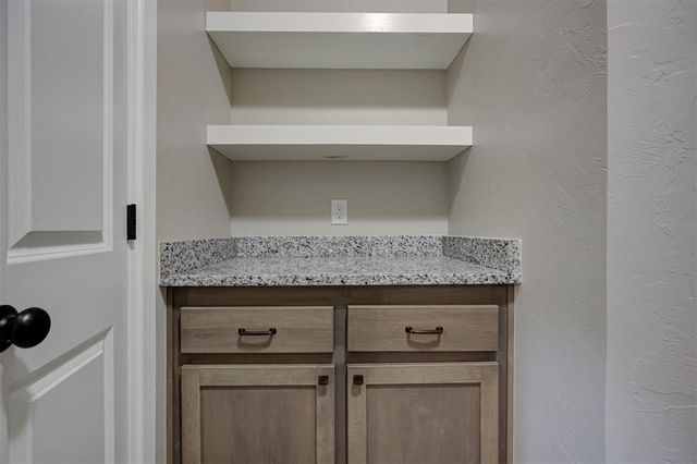 12013 SW 45th Terrace, Mustang, OK 73064