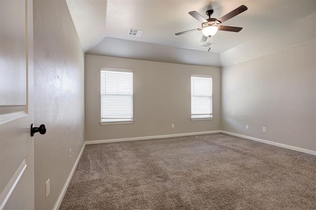 12013 SW 45th Terrace, Mustang, OK 73064