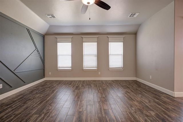 12013 SW 45th Terrace, Mustang, OK 73064