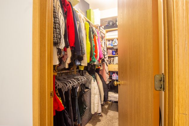 2335 E 70th Place 205, Chicago, IL 60649