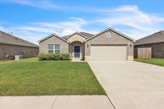 516 Fox Burrow Lane, Newcastle, OK 73065