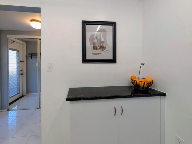 8021 Sunrise Lakes Drive N 203, Sunrise, FL 33322