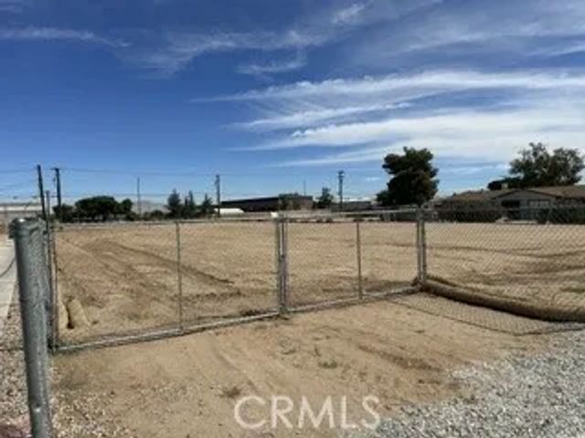 15828 Sequoia, Hesperia, CA 92345