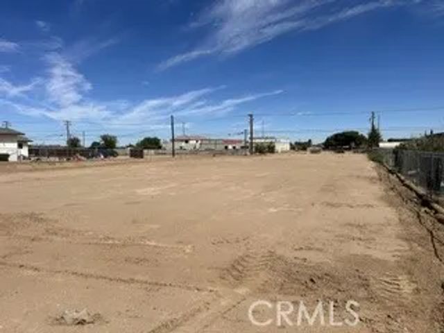 15828 Sequoia, Hesperia, CA 92345