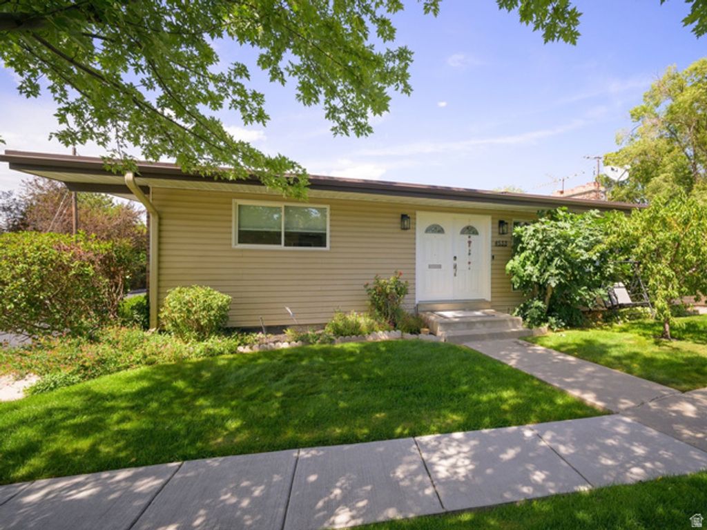 4533 S TANGLEWOOD DR, Holladay, UT 84117 — exterior