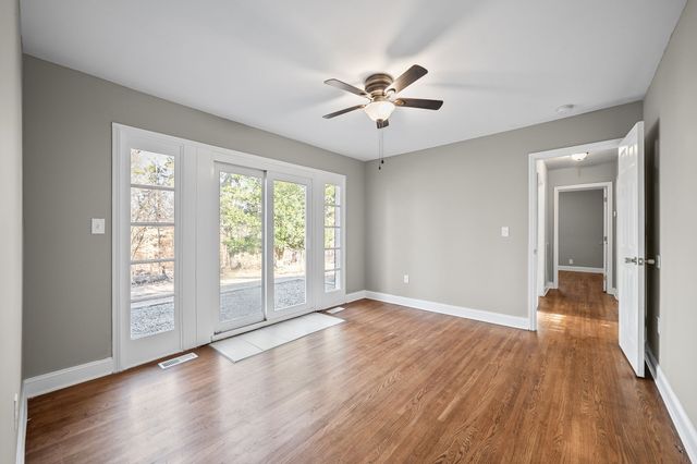 1690 Valley Rd, Clarksville, TN 37043