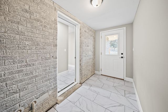 1690 Valley Rd, Clarksville, TN 37043