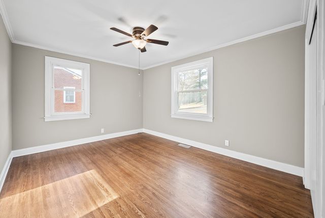 1690 Valley Rd, Clarksville, TN 37043