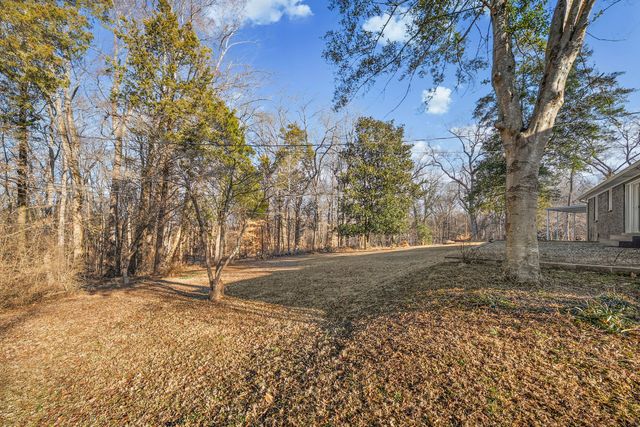 1690 Valley Rd, Clarksville, TN 37043