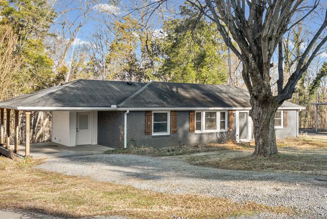 1690 Valley Rd, Clarksville, TN 37043