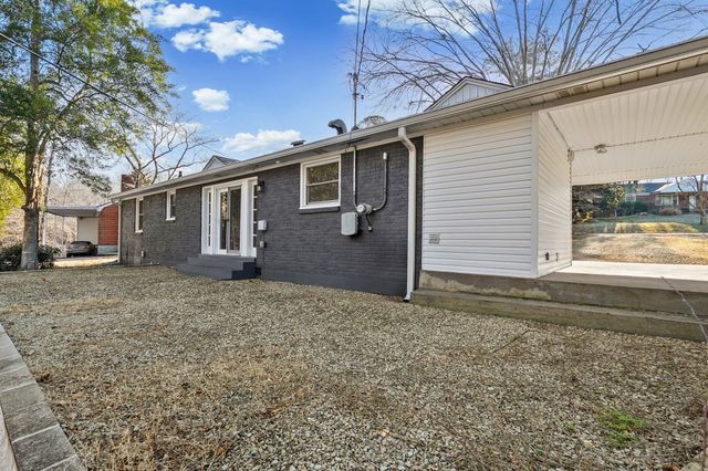 1690 Valley Rd, Clarksville, TN 37043