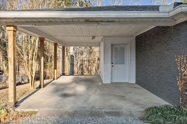 1690 Valley Rd, Clarksville, TN 37043