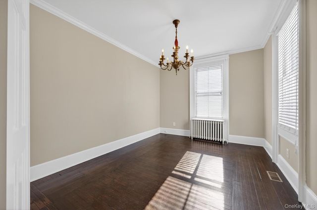 4 Parkview Terrace 1, Huntington, NY 11743