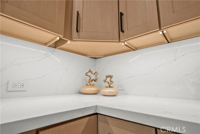 6902 Lasaine Avenue, Los Angeles, CA 91406