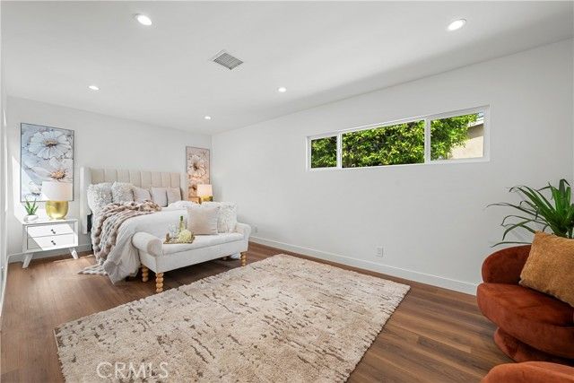 6902 Lasaine Avenue, Los Angeles, CA 91406