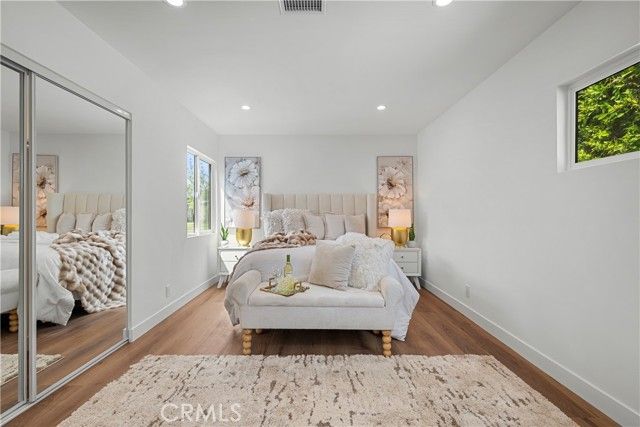 6902 Lasaine Avenue, Los Angeles, CA 91406