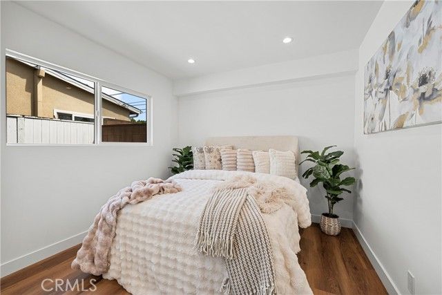 6902 Lasaine Avenue, Los Angeles, CA 91406