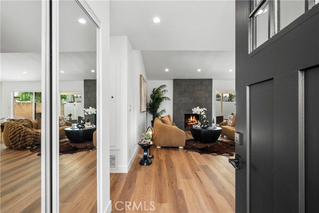 6902 Lasaine Avenue, Los Angeles, CA 91406