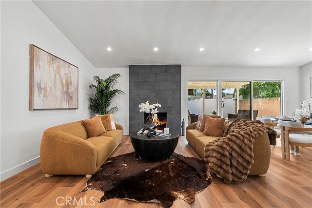 6902 Lasaine Avenue, Los Angeles, CA 91406