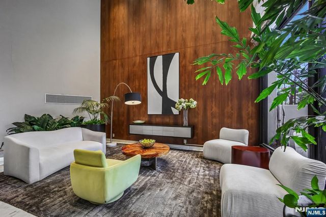 1 Claridge Drive 726, Verona, NJ 07044