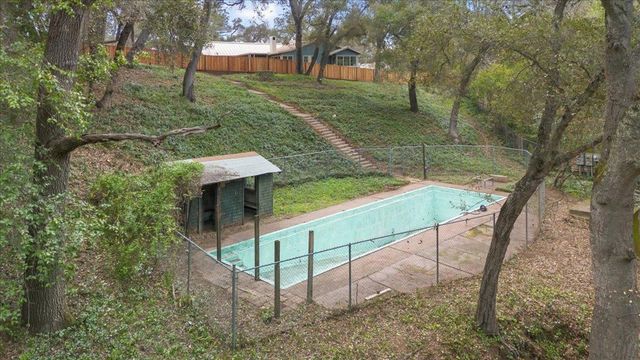 16235 W Ellenwood Avenue, Monte Sereno, CA 95030