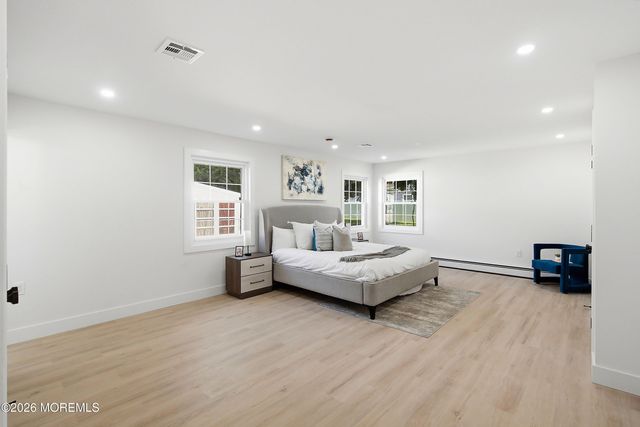 4 Pebble Beach Court, Toms River, NJ 08757
