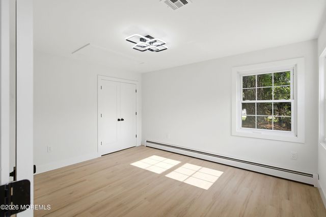 4 Pebble Beach Court, Toms River, NJ 08757