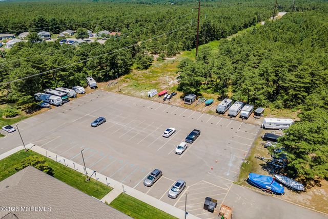 4 Pebble Beach Court, Toms River, NJ 08757