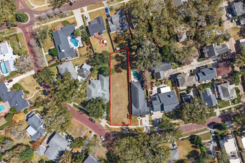 Image 6 of property listing at 919 ELLWOOD AVENUE, Orlando, FL 32804