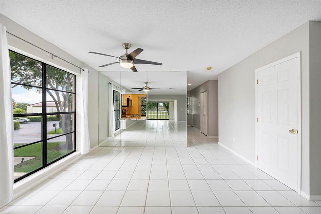 21852 Arriba 6-h, Boca Raton, FL 33433