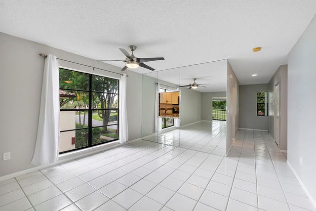 21852 Arriba 6-h, Boca Raton, FL 33433