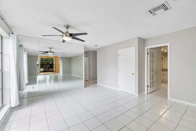 21852 Arriba 6-h, Boca Raton, FL 33433