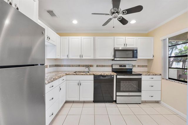 21852 Arriba 6-h, Boca Raton, FL 33433