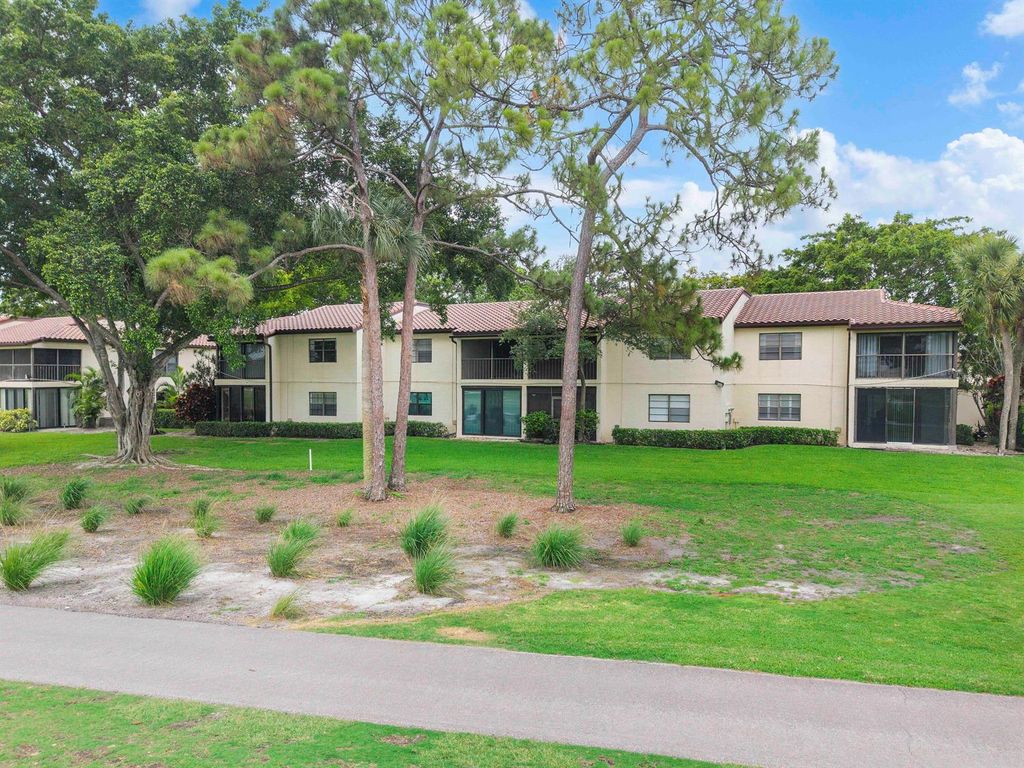 21852 Arriba 6-h, Boca Raton, FL 33433