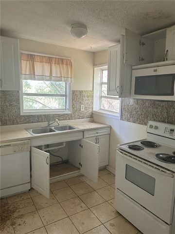 1037 OAK Street, Atlanta, GA 30310