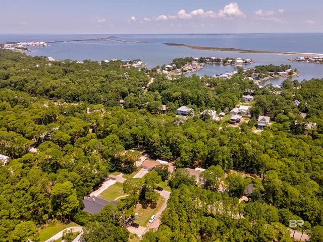 306 Apalache Avenue, Dauphin Island, AL 36528