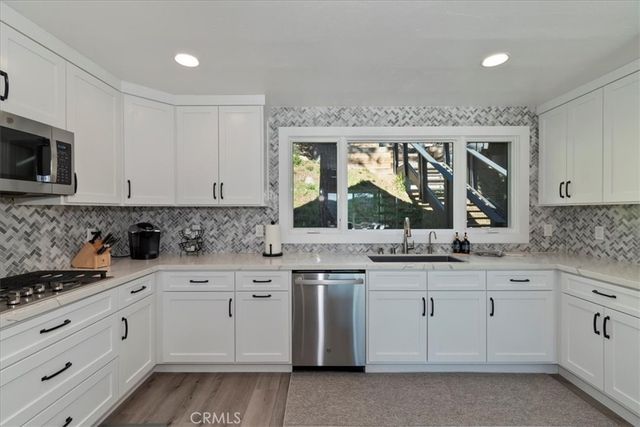 27921 West Shore, Lake Arrowhead, CA 92352