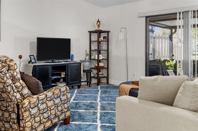 3 Camden Lane, Boynton Beach, FL 33426