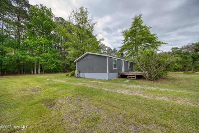 566 Dark Oak Street SW, Shallotte, NC 28470