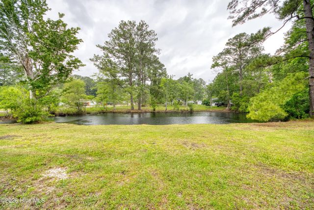 566 Dark Oak Street SW, Shallotte, NC 28470