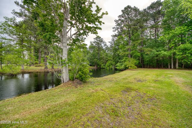 566 Dark Oak Street SW, Shallotte, NC 28470
