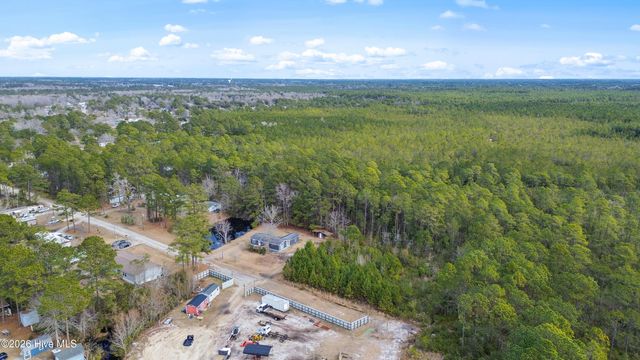 566 Dark Oak Street SW, Shallotte, NC 28470