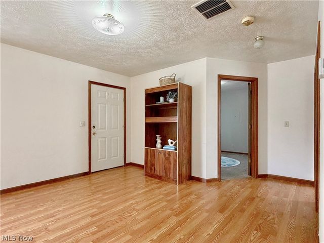 902 19th Street, Vienna, WV 26105