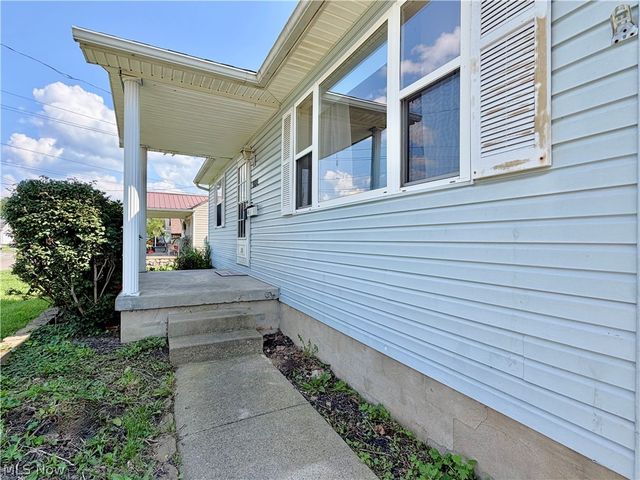 902 19th Street, Vienna, WV 26105