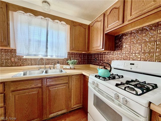 902 19th Street, Vienna, WV 26105