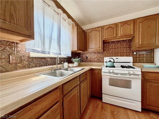 902 19th Street, Vienna, WV 26105