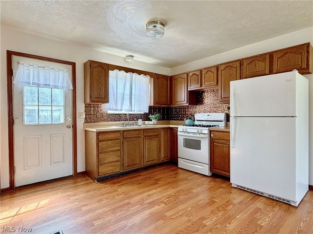 902 19th Street, Vienna, WV 26105